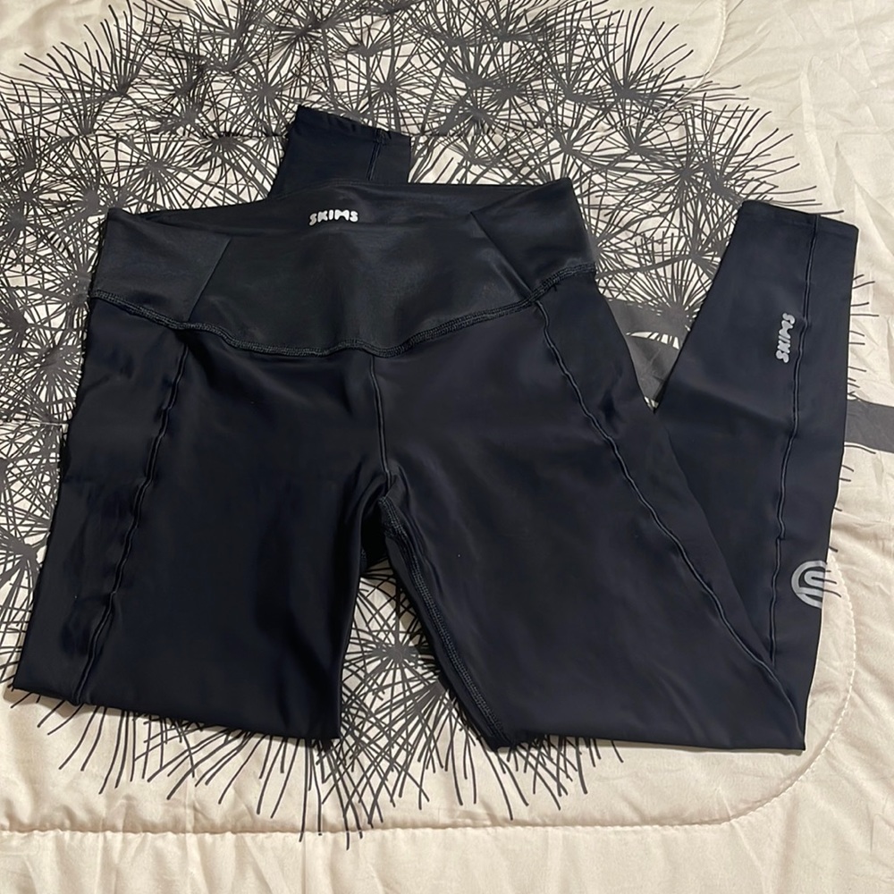 SKIMS PERFORMANCE HIGH WAISTED 7/8 LEGGING